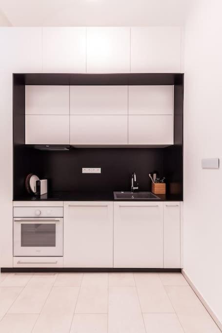 Eszter'S Lovely Downtown Apartment Будапеща Екстериор снимка