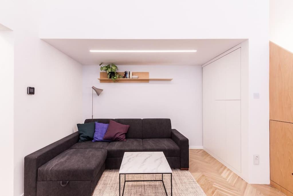 Eszter'S Lovely Downtown Apartment Будапеща Екстериор снимка
